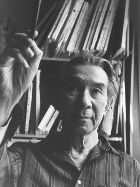 Portrait de Taneo Suénaga (1913-2009) dans son atelier.